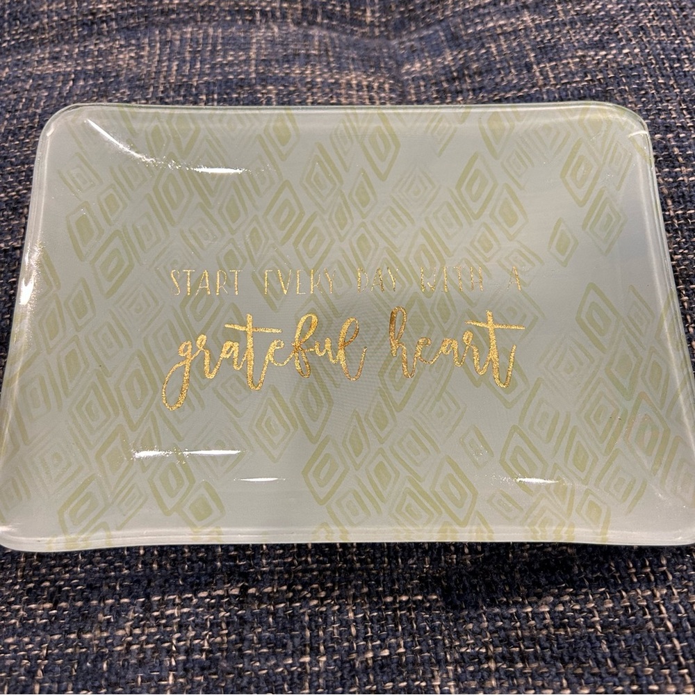 Paper Destiny START EVERY DAY WITH A grateful heart Trinket Ring Tray